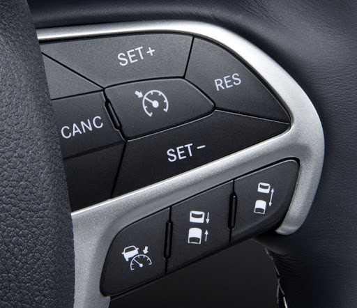 Kiểm soát hành trinh Cruise Control như thế nào?