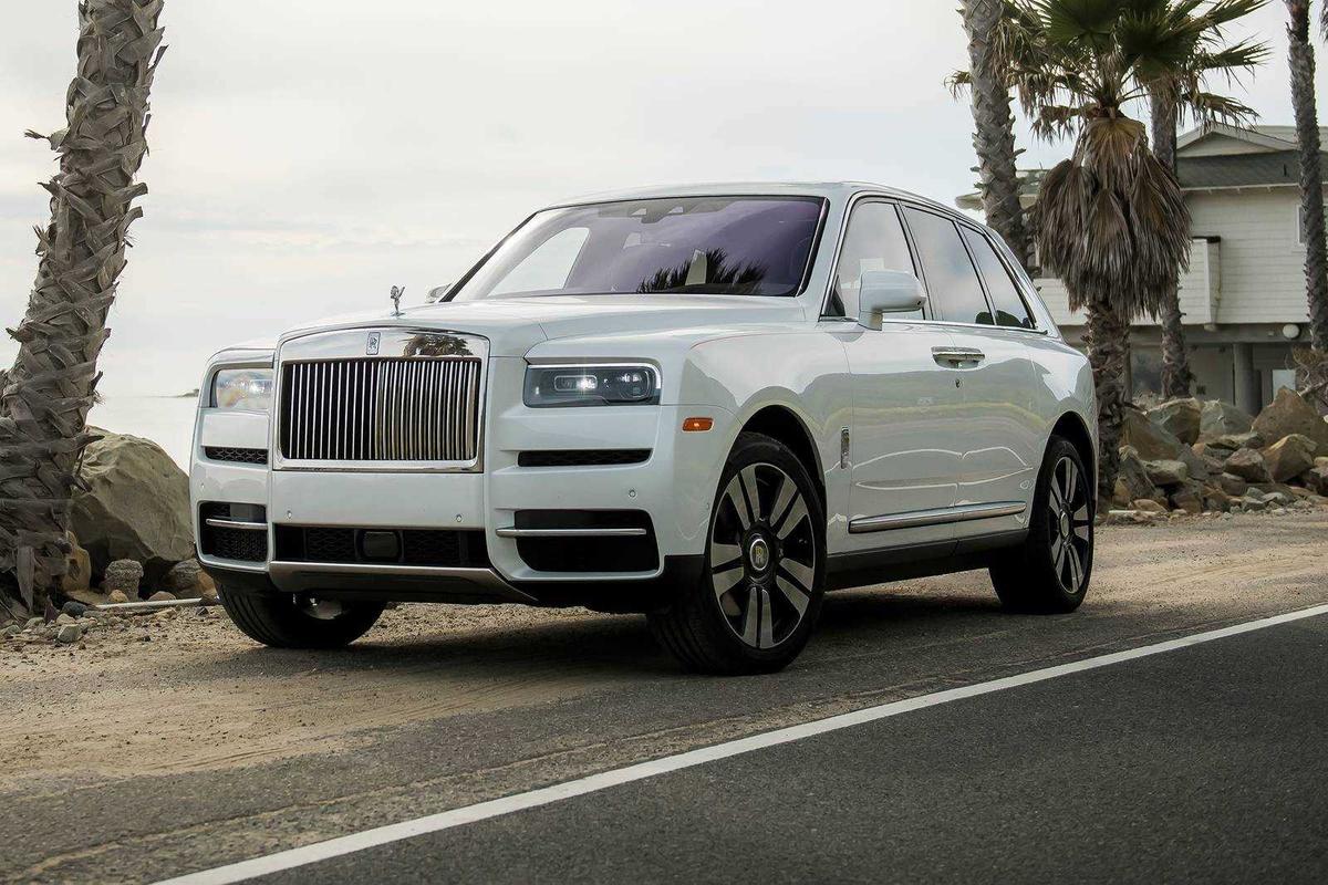 SUV Rolls Royce- Cullinan: Giá bán & Thông số 2023